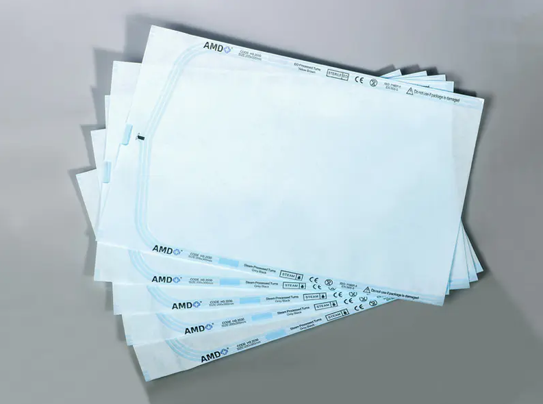 Pourquoi les pochettes pour instruments stériles sont-elles importantes en utilisation clinique ?